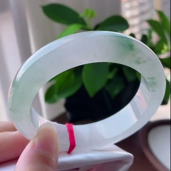 飘花厚装正圈手镯